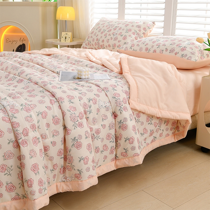 91家纺网 家纺一手货源 找家纺 珍贝家纺 2026新款亲肤大豆纤维夏被被子被芯 花香小兔