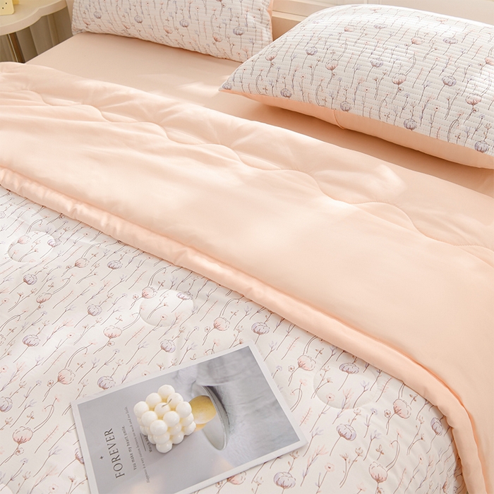 91家纺网 家纺一手货源 找家纺 珍贝家纺 2026新款亲肤大豆纤维夏被被子被芯 浪漫童话