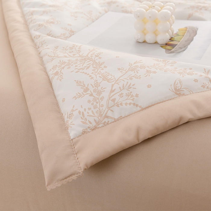 91家纺网 家纺一手货源 找家纺 珍贝家纺 2026新款亲肤大豆纤维夏被被子被芯 逐风飞扬