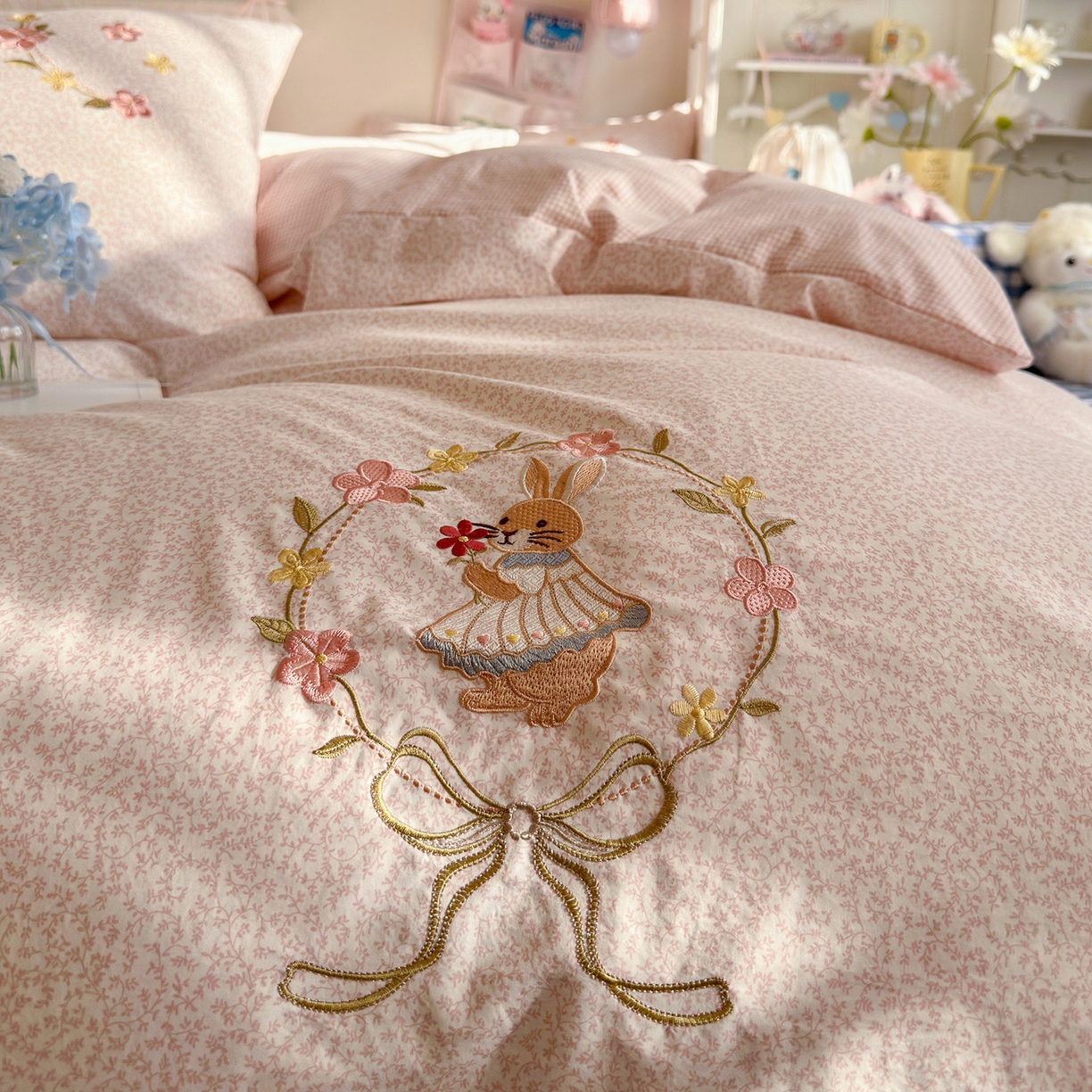 91家纺网 家纺一手货源 找家纺 （总）金梦拉家纺 2026春夏新款刺绣碎花仿棉水洗棉小清新系列四件套