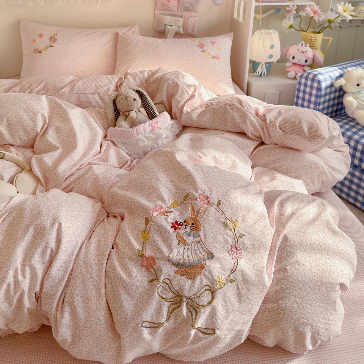 91家纺网 家纺一手货源 找家纺 （总）金梦拉家纺 2026春夏新款刺绣碎花仿棉水洗棉小清新系列四件套