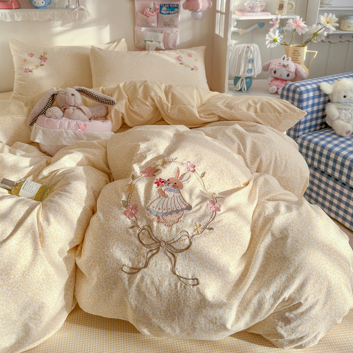 91家纺网 家纺一手货源 找家纺 （总）金梦拉家纺 2026春夏新款刺绣碎花仿棉水洗棉小清新系列四件套