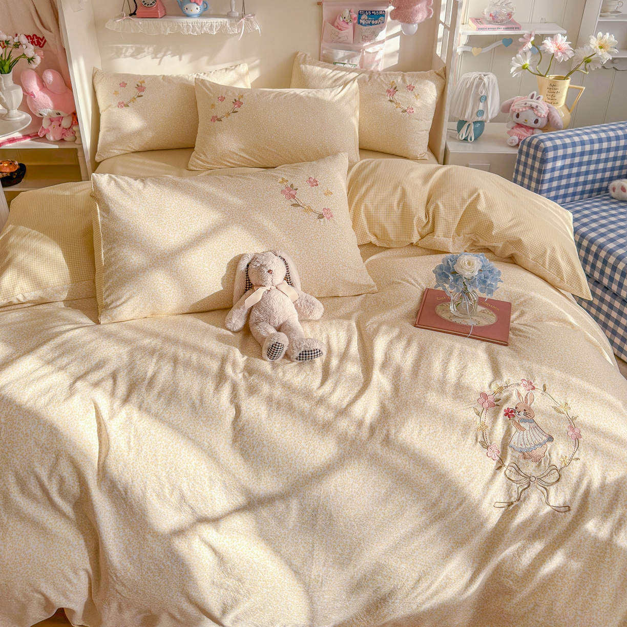 91家纺网 家纺一手货源 找家纺 金梦拉家纺 2026春夏新款刺绣碎花仿棉水洗棉小清新系列四件套 花园兔-黄