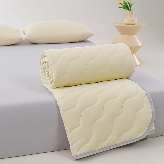 91家纺网 家纺一手货源 找家纺 珍贝家纺 2026新款A类凉感丝透气夏凉被被子夏被 奶黄-浅灰