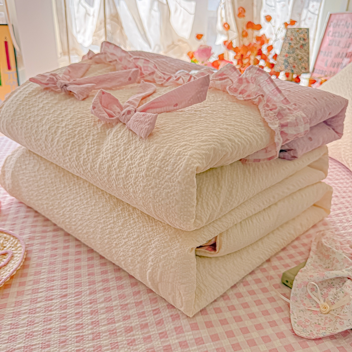 91家纺网 家纺一手货源 找家纺 （总）子钦家纺 2026新款提花泡芙面蝴蝶结花边韩剧女主感单夏被夏被夏凉被空调被四件套-奶油泡芙