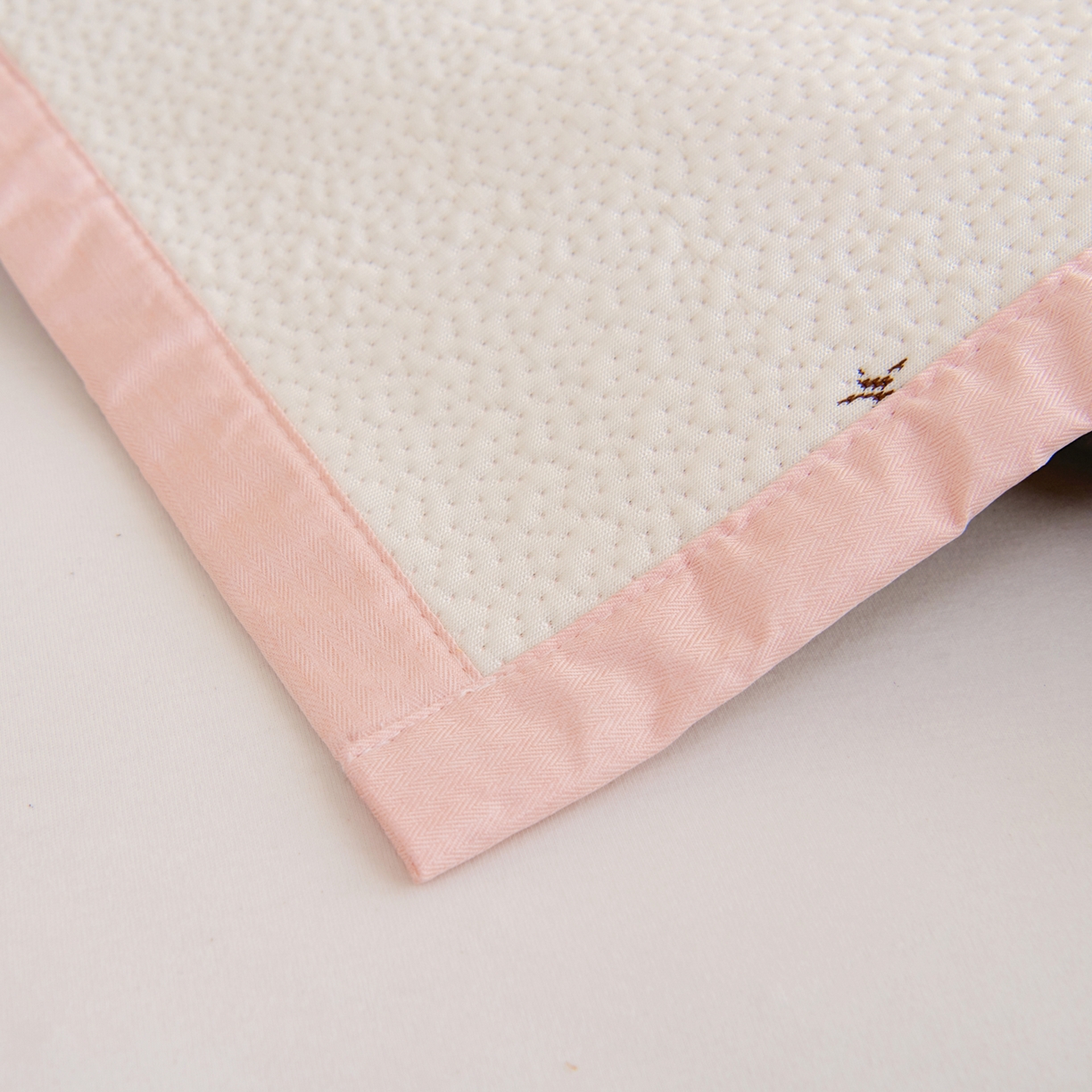 91家纺网 家纺一手货源 找家纺 御棉坊 2026新款A类提花凉感凉席幼儿园席子儿童凉席宿舍床凉席宝宝夏季席子 甜梦熊