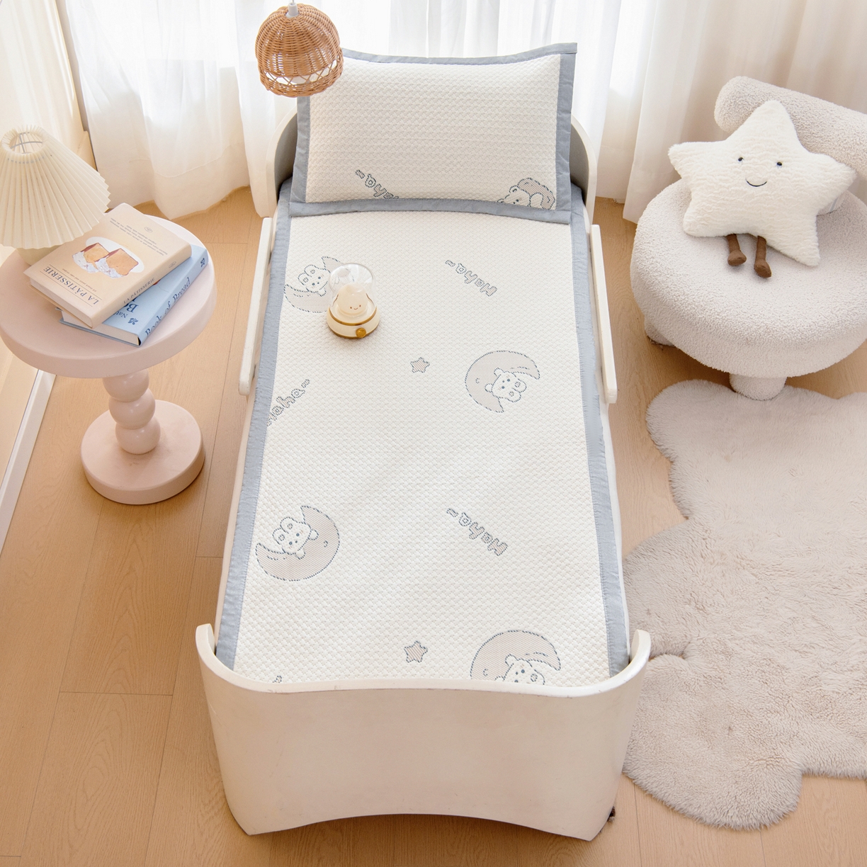 91家纺网 家纺一手货源 找家纺 御棉坊 2026新款A类提花凉感凉席幼儿园席子儿童凉席宿舍床凉席宝宝夏季席子 弯月兔