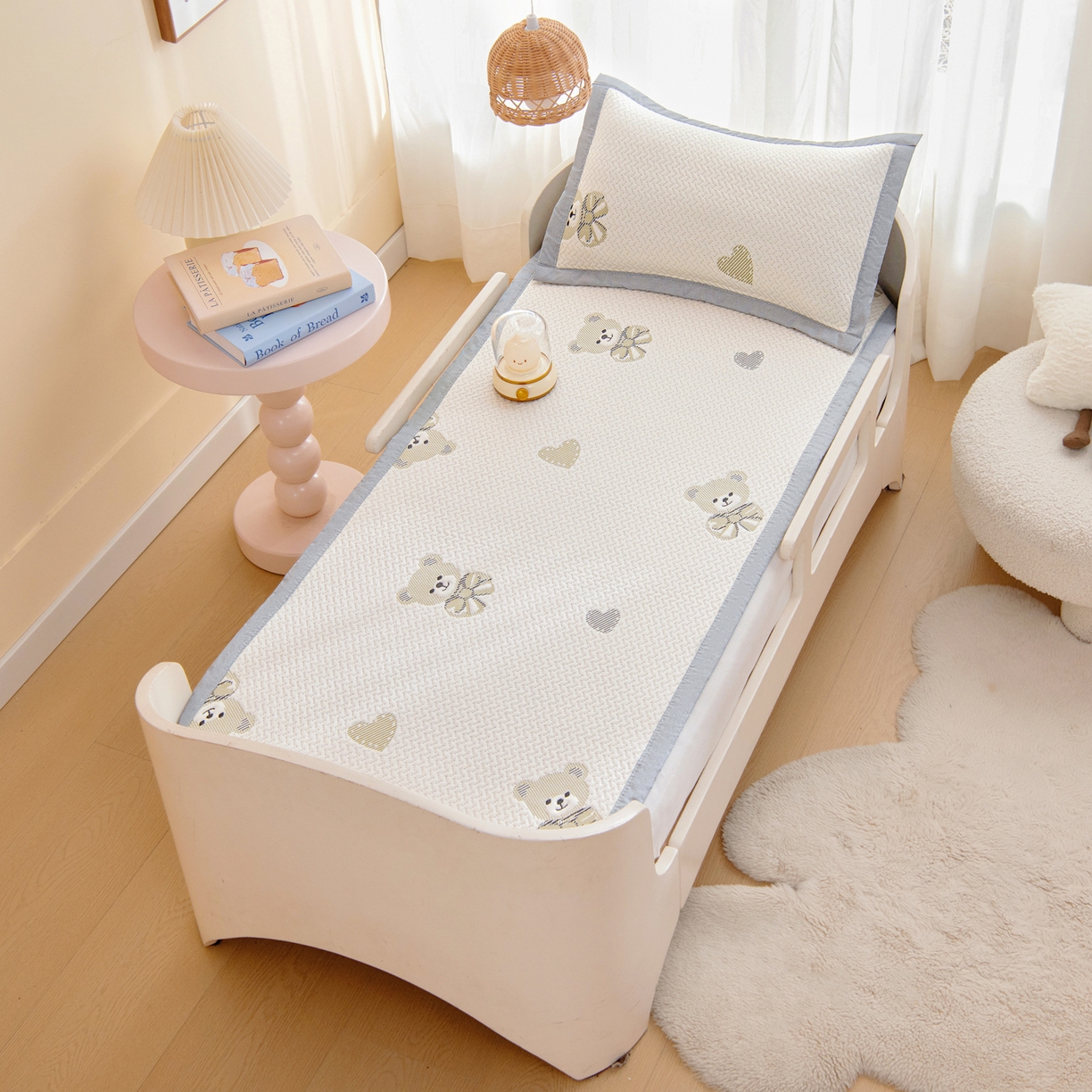 91家纺网 家纺一手货源 找家纺 御棉坊 2026新款A类提花凉感凉席幼儿园席子儿童凉席宿舍床凉席宝宝夏季席子 童心熊