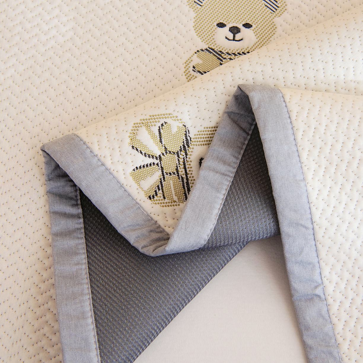 91家纺网 家纺一手货源 找家纺 御棉坊 2026新款A类提花凉感凉席幼儿园席子儿童凉席宿舍床凉席宝宝夏季席子 童心熊