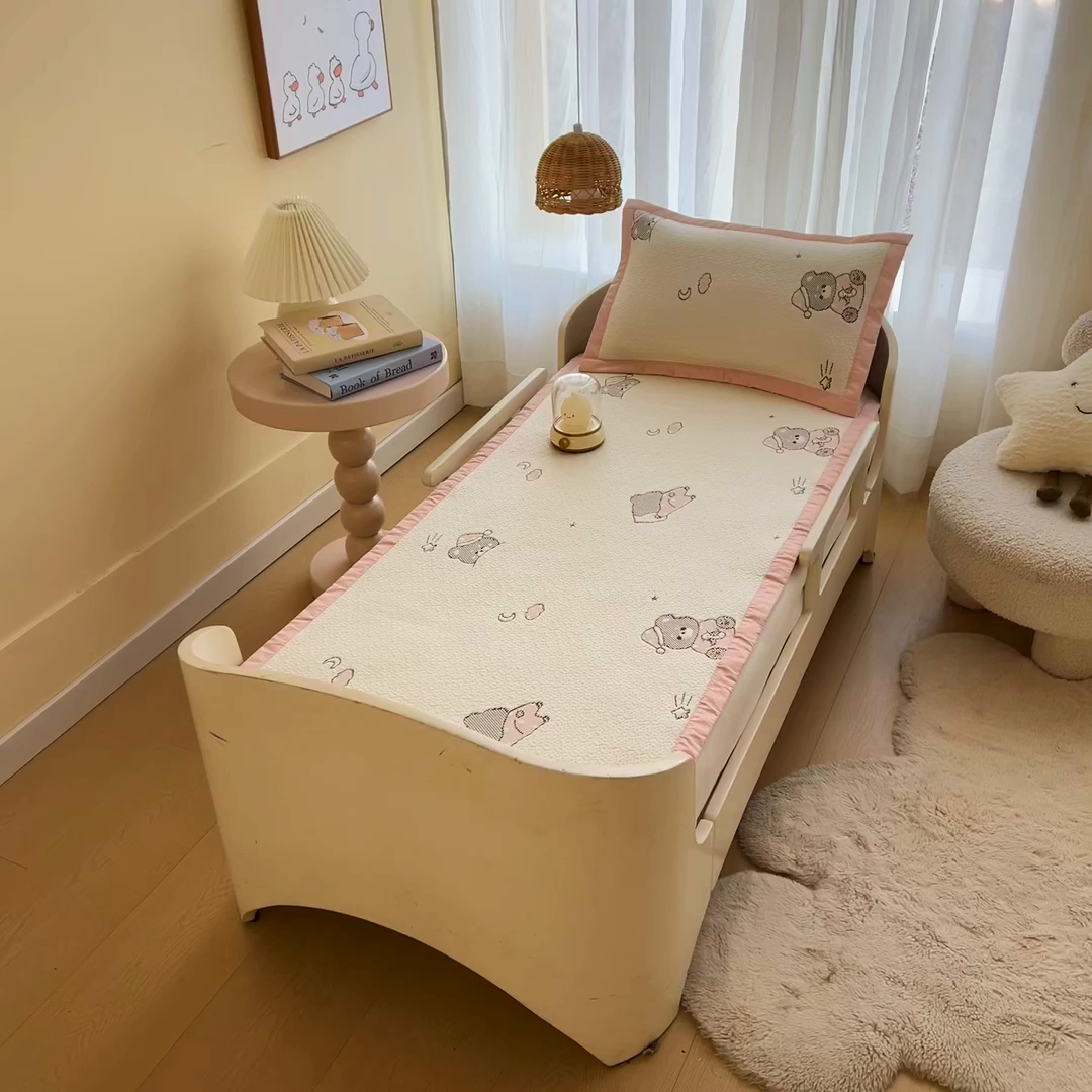 91家纺网 家纺一手货源 找家纺 御棉坊 2026新款A类提花凉感凉席幼儿园席子儿童凉席宿舍床凉席宝宝夏季席子 甜梦熊