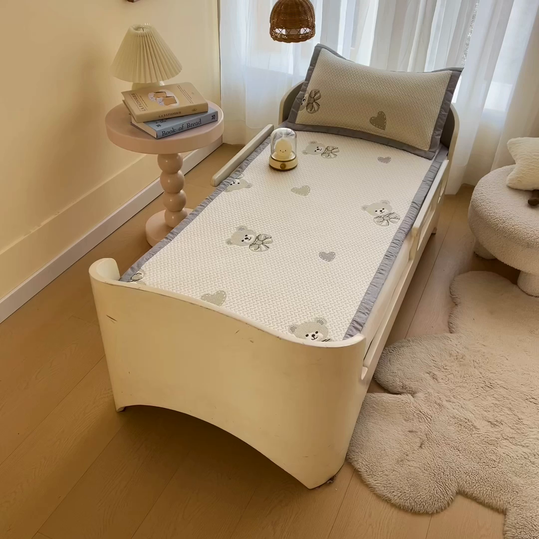 91家纺网 家纺一手货源 找家纺 御棉坊 2026新款A类提花凉感凉席幼儿园席子儿童凉席宿舍床凉席宝宝夏季席子 童心熊