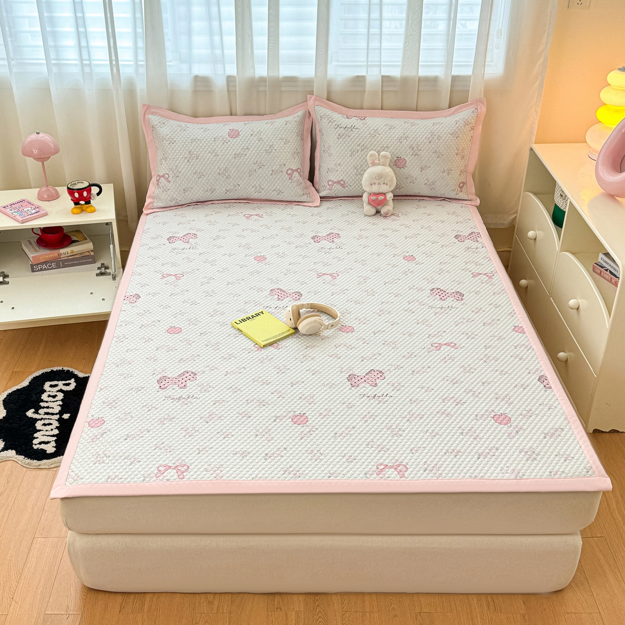 91家纺网 家纺一手货源 找家纺 大元 2026新款冰豆豆数码印花席三明治底凉席席子 趣味小马