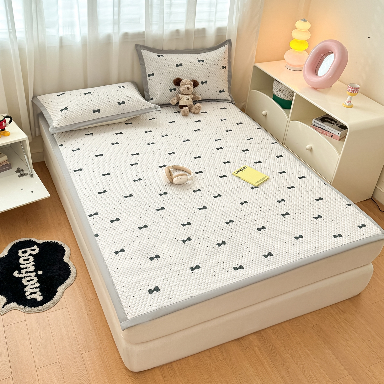 91家纺网 家纺一手货源 找家纺 大元 2026新款冰豆豆数码印花席三明治底凉席席子 波点蝴蝶结