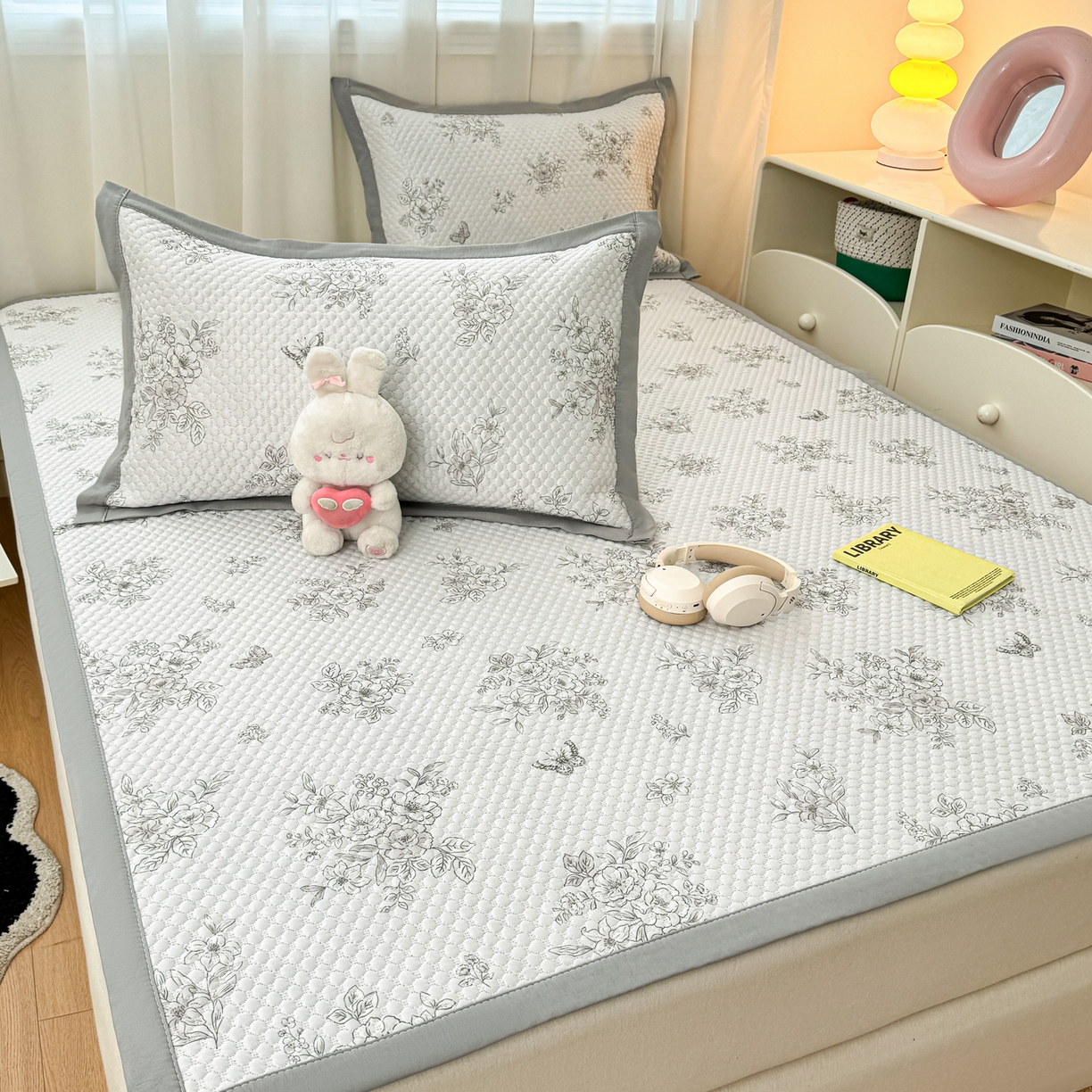 91家纺网 家纺一手货源 找家纺 大元 2026新款冰豆豆数码印花席三明治底凉席席子 花知意