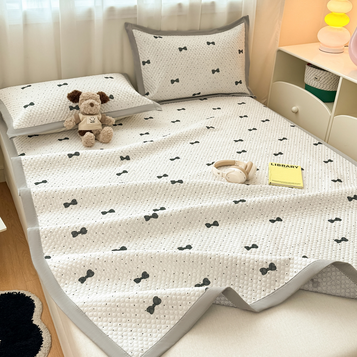 91家纺网 家纺一手货源 找家纺 大元 2026新款冰豆豆数码印花席三明治底凉席席子 波点蝴蝶结