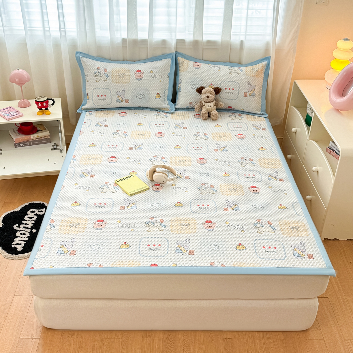 91家纺网 家纺一手货源 找家纺 大元 2026新款冰豆豆数码印花席三明治底凉席席子 糖果小狗