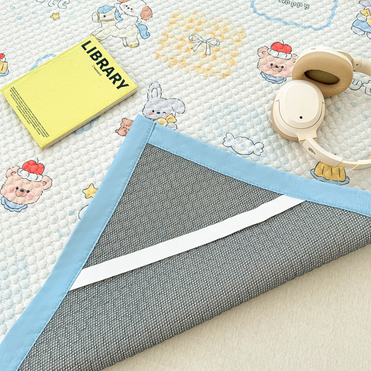 91家纺网 家纺一手货源 找家纺 大元 2026新款冰豆豆数码印花席三明治底凉席席子 糖果小狗