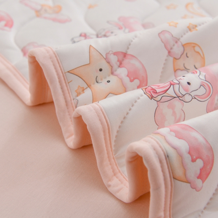 91家纺网 家纺一手货源 找家纺 珍贝家纺 2026新款亲肤舒适恬梦针织棉夏被夏凉被空调被被子被芯 粉妆小兔