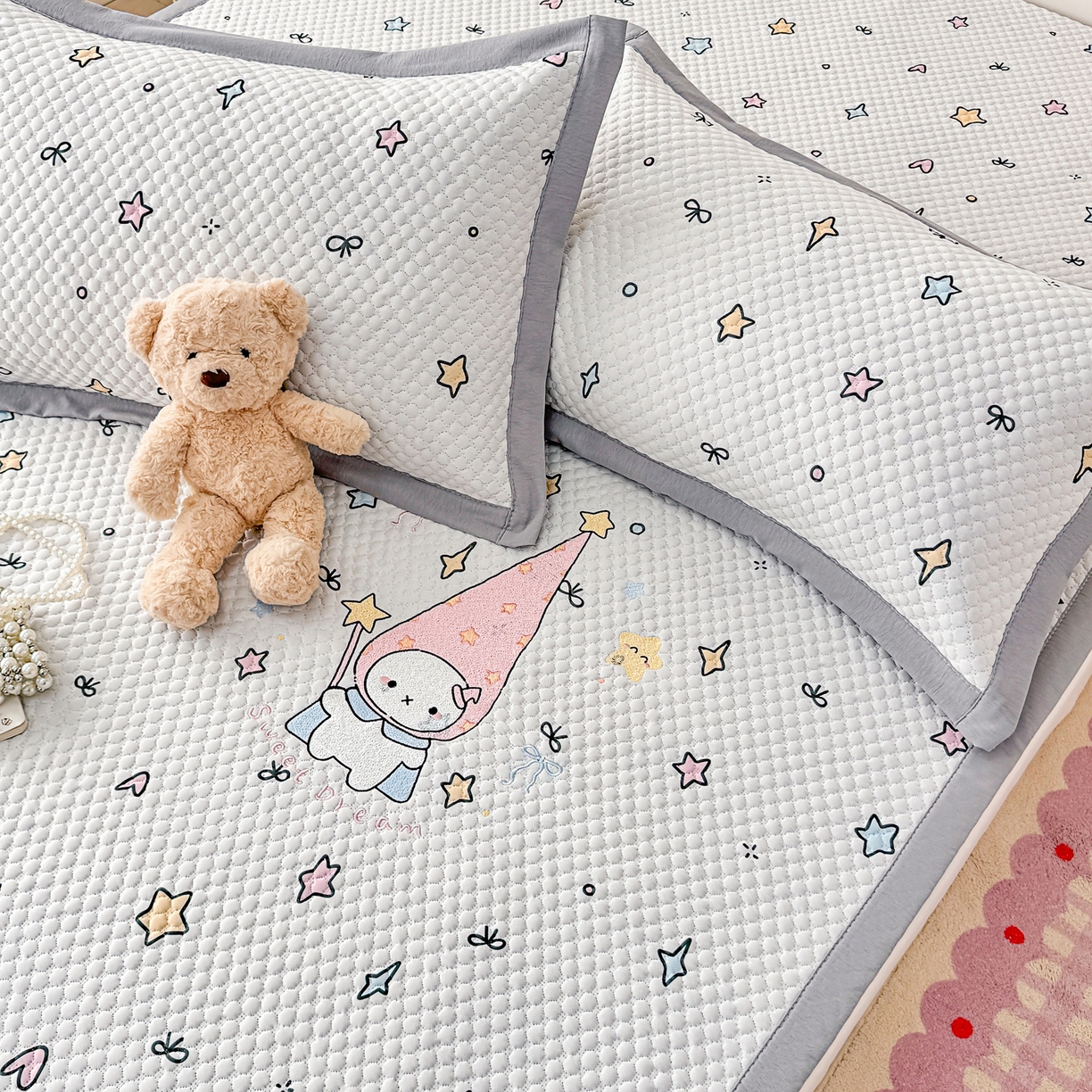 91家纺网 家纺一手货源 找家纺 大元 2026新款凉感冰豆豆印加绣凉席 星辰仙子