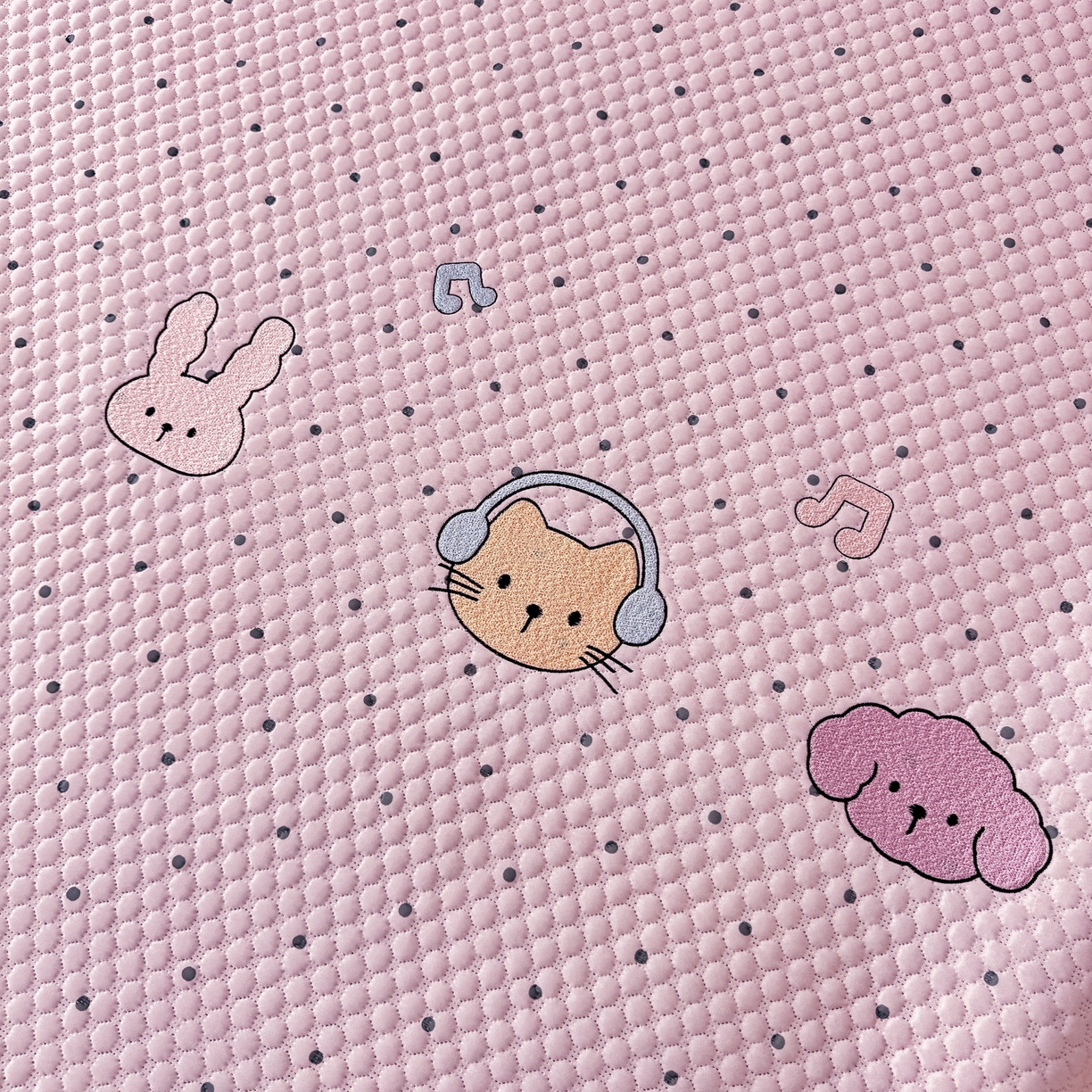 91家纺网 家纺一手货源 找家纺 大元 2026新款凉感冰豆豆印加绣凉席 动感聚会