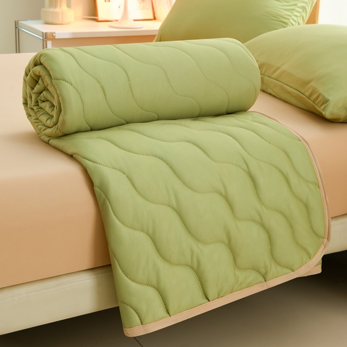 91家纺网 家纺一手货源 找家纺 珍贝家纺 2026新款亲肤舒适恬梦针织棉夏被夏凉被空调被被子被芯 卡其绿