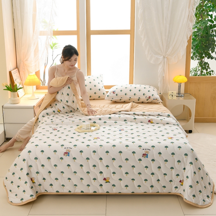 91家纺网 家纺一手货源 找家纺 珍贝家纺 2026新款亲肤舒适恬梦针织棉夏被夏凉被空调被被子被芯 蘑菇小熊