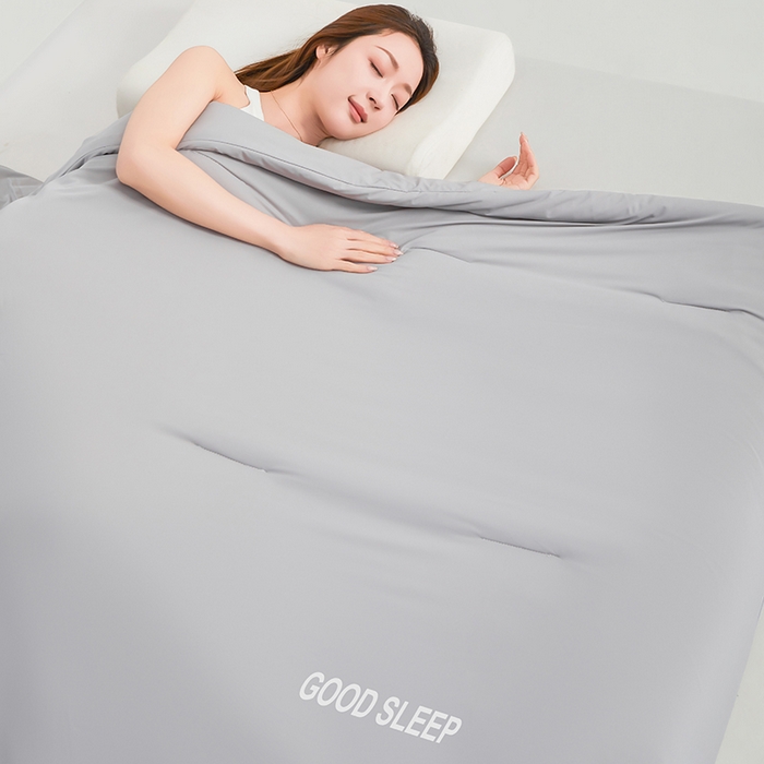 91家纺网 家纺一手货源 找家纺 晚舒庭家纺 2026新款凉感丝深睡眠夏被空调被夏凉被薄被子被芯某朵同款 灰色