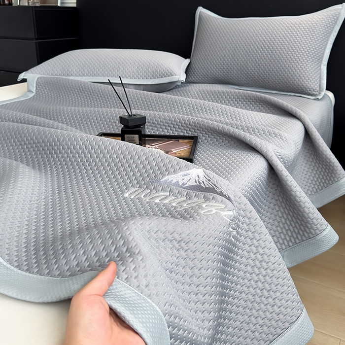 91家纺网 家纺一手货源 找家纺 （总）品乐家纺 2026新款A类乙伦PE轻奢提花学生宿舍软席凉豆豆凉席