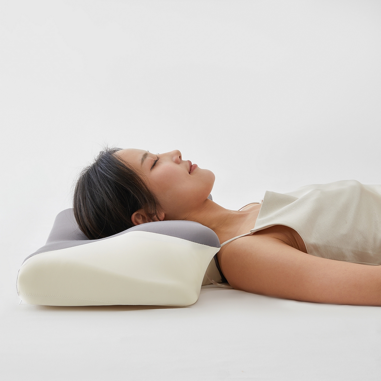 91家纺网 家纺一手货源 找家纺 土多多枕芯 2026新款牛角枕 灰色