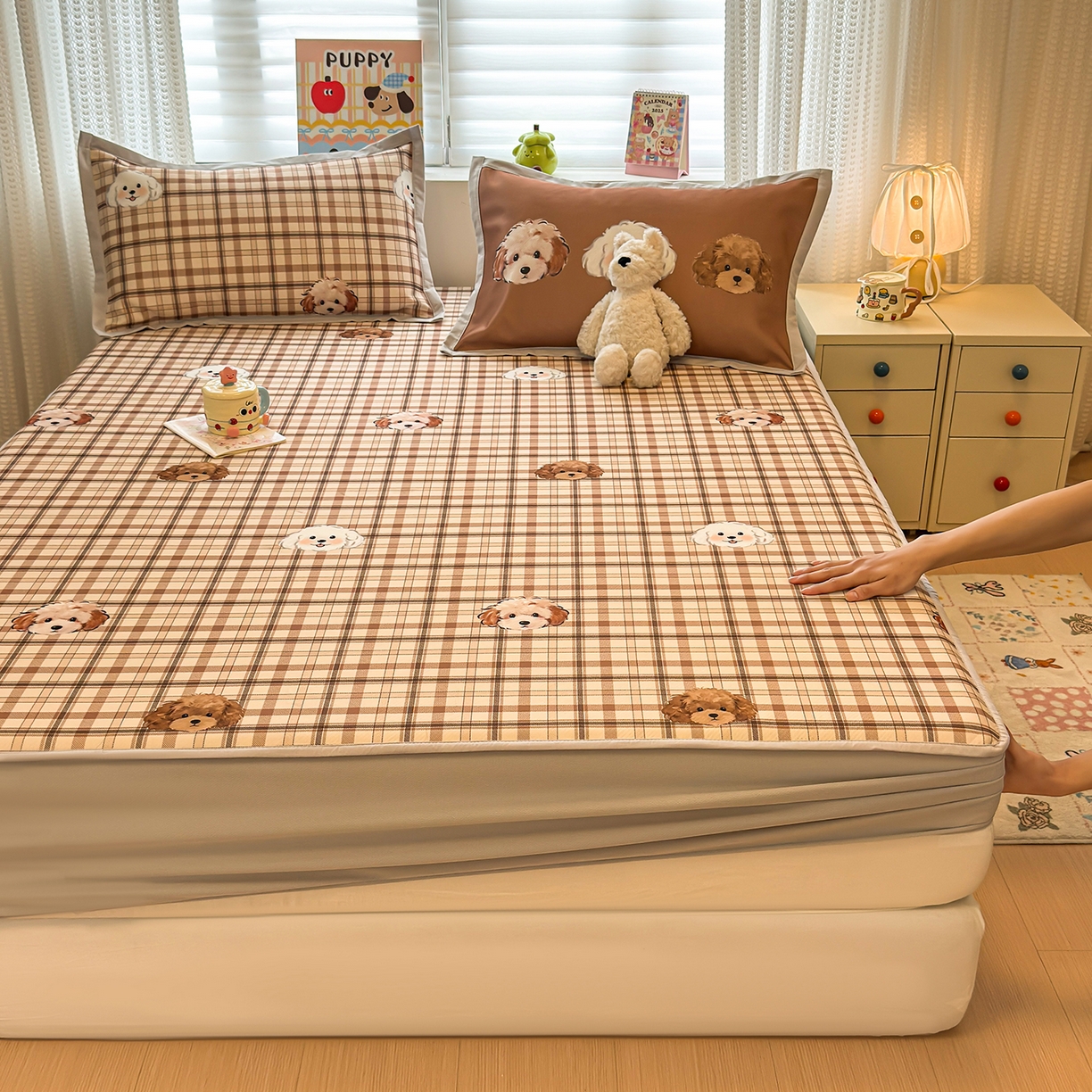 91家纺网 家纺一手货源 找家纺 懒猫家纺 2026新款卡通凉感冰丝床笠款凉席 床笠席-格纹爱犬