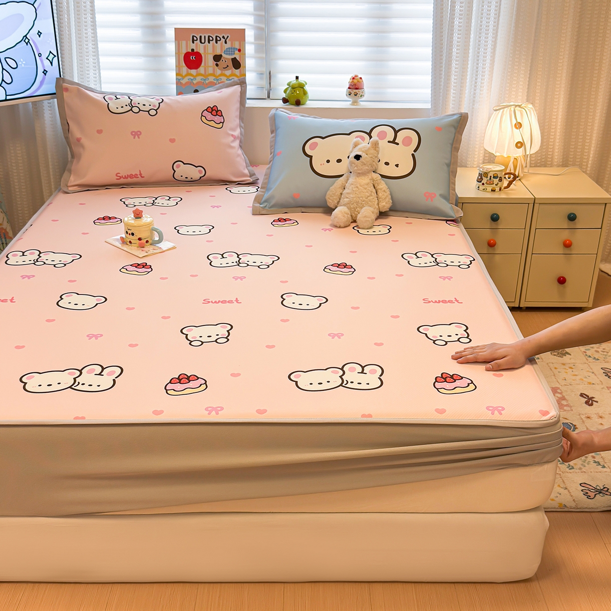 91家纺网 家纺一手货源 找家纺 懒猫家纺 2026新款卡通凉感冰丝床笠款凉席 床笠席-熊兔玩伴