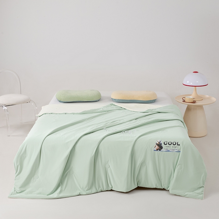 91家纺网 家纺一手货源 找家纺 VIP被业 2026新款A类双面凉感丝西瓜夏凉被单人双人空调被 果绿深绿