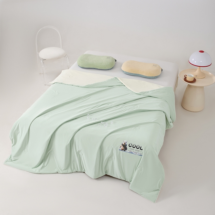 91家纺网 家纺一手货源 找家纺 VIP被业 2026新款A类双面凉感丝西瓜夏凉被单人双人空调被 果绿深绿