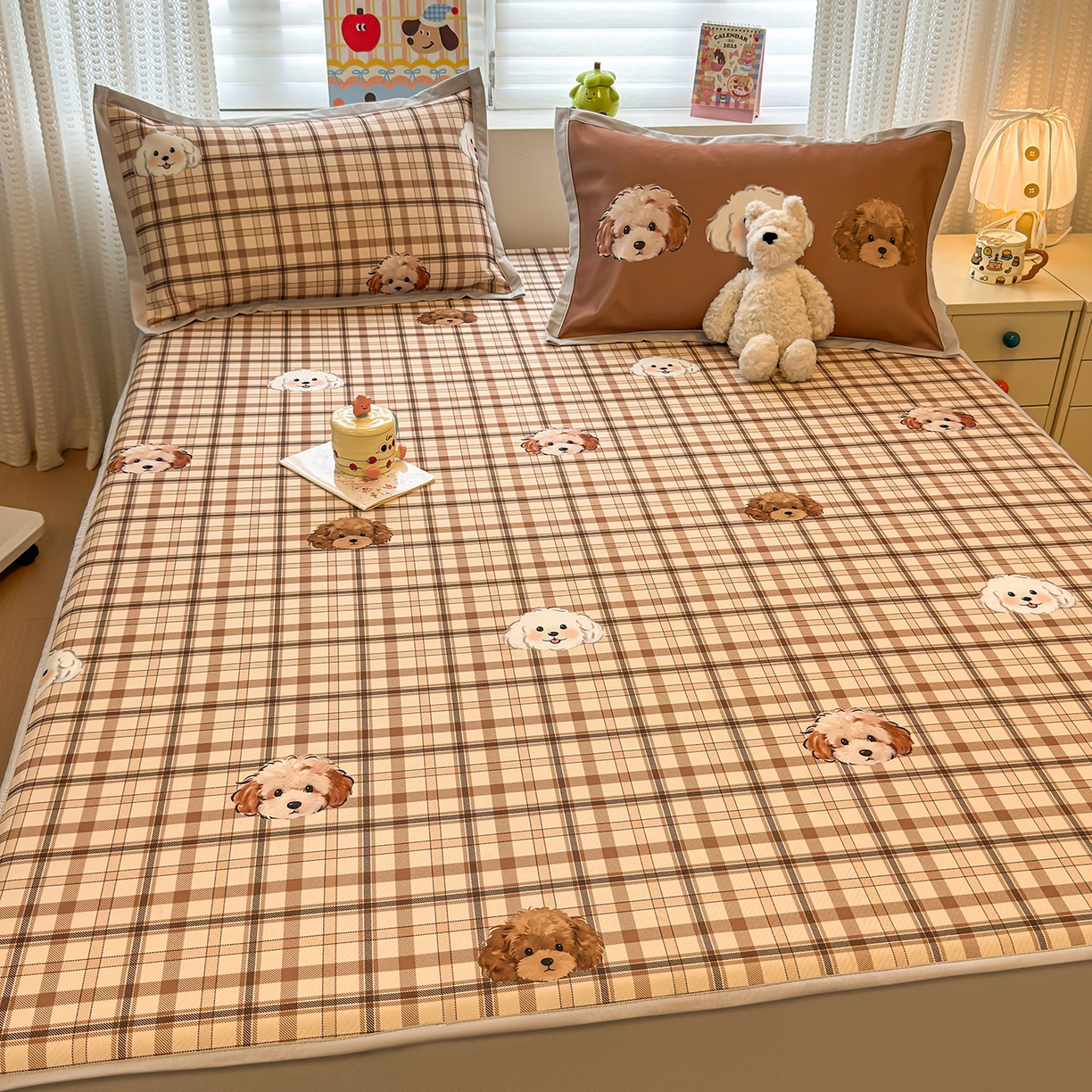 91家纺网 家纺一手货源 找家纺 懒猫家纺 2026新款卡通凉感冰丝床笠款凉席 床笠席-格纹爱犬