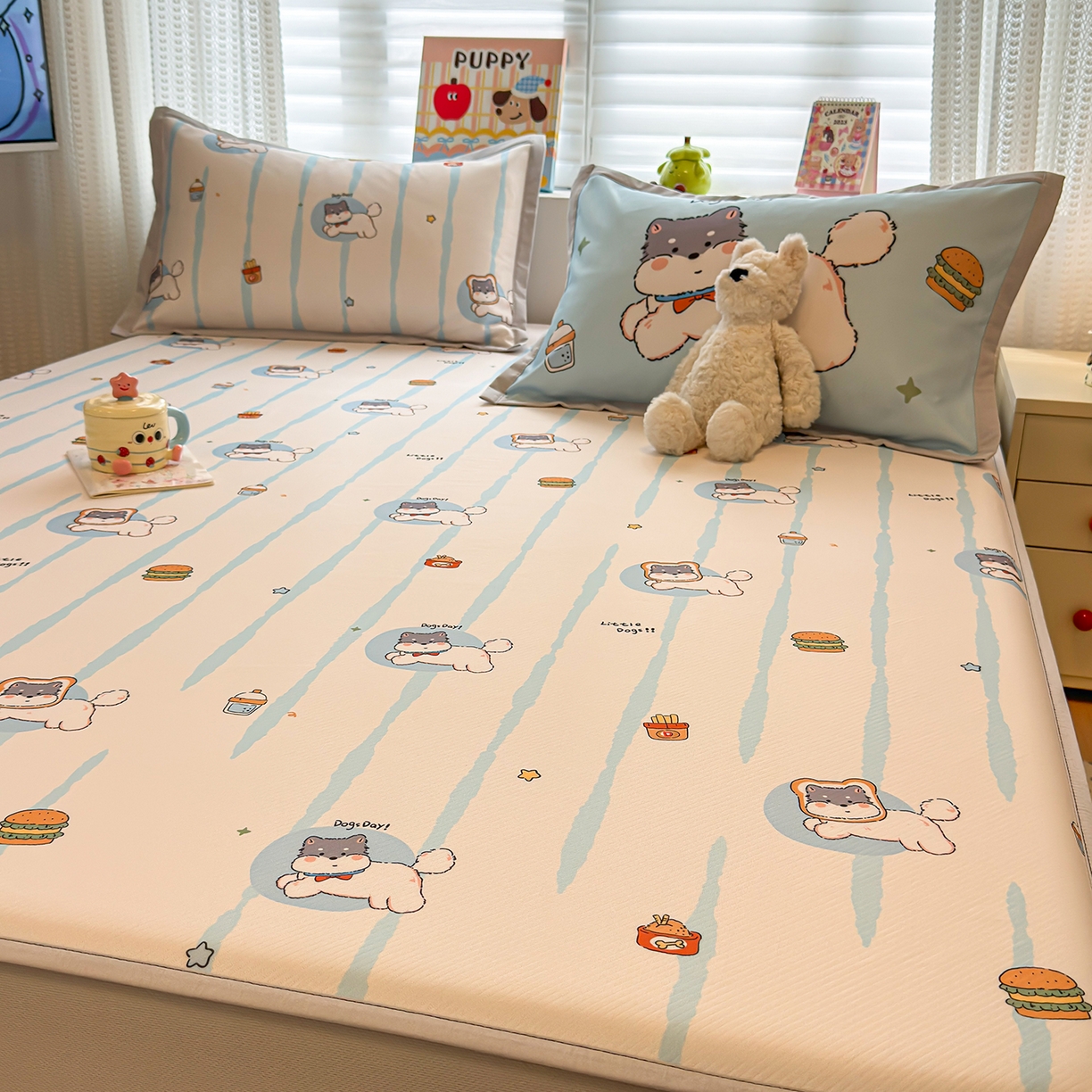 91家纺网 家纺一手货源 找家纺 懒猫家纺 2026新款卡通凉感冰丝床笠款凉席 床笠席-汉堡小狗