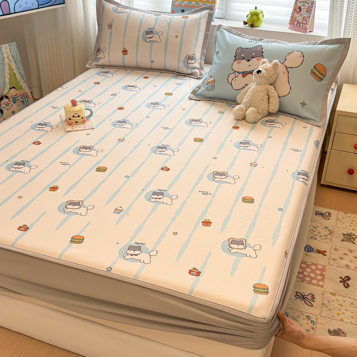 91家纺网 家纺一手货源 找家纺 懒猫家纺 2026新款卡通凉感冰丝床笠款凉席 床笠席-汉堡小狗