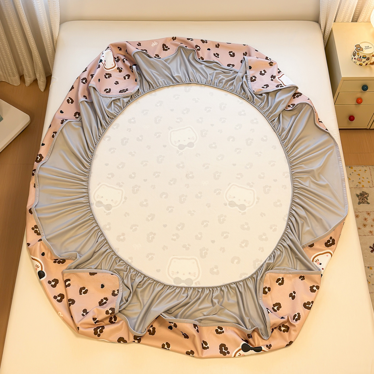 91家纺网 家纺一手货源 找家纺 懒猫家纺 2026新款卡通凉感冰丝床笠款凉席 床笠席-咖豹小猫