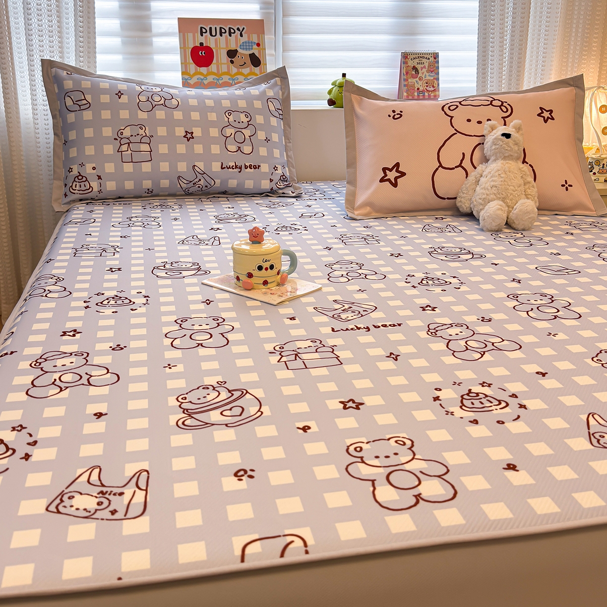 91家纺网 家纺一手货源 找家纺 懒猫家纺 2026新款卡通凉感冰丝床笠款凉席 床笠席-礼物小熊