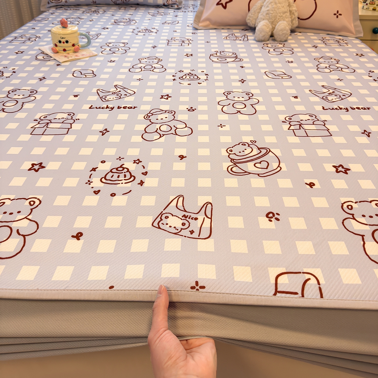 91家纺网 家纺一手货源 找家纺 懒猫家纺 2026新款卡通凉感冰丝床笠款凉席 床笠席-礼物小熊