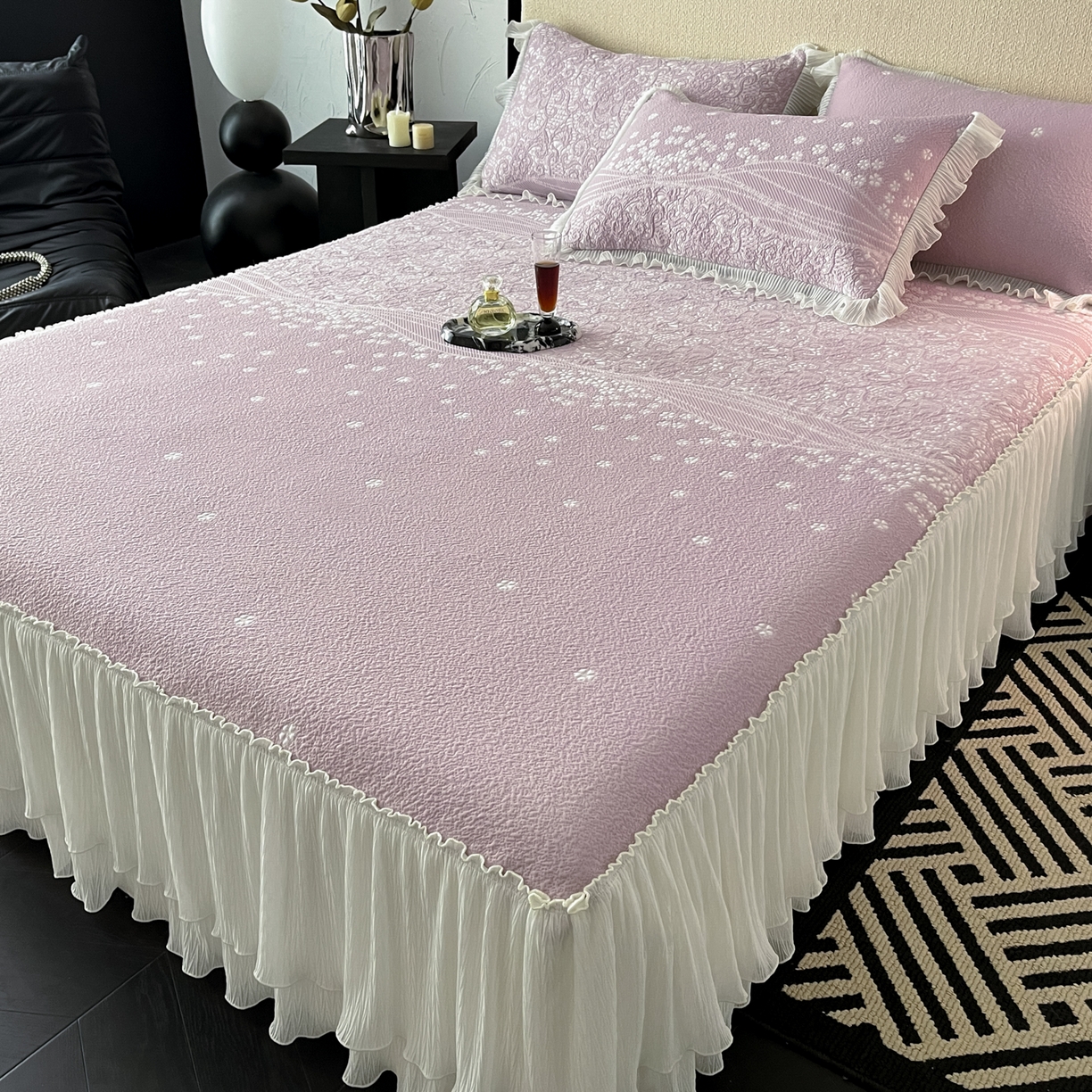 91家纺网 家纺一手货源 找家纺 （总）莱米家纺 2026新款蕾丝花系列冰豆豆床裙