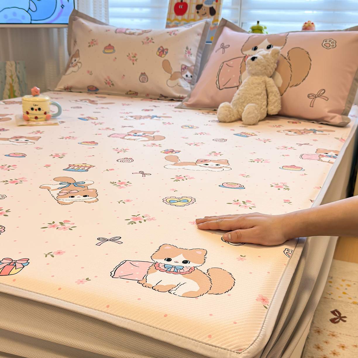 91家纺网 家纺一手货源 找家纺 懒猫家纺 2026新款卡通凉感冰丝床笠款凉席 床笠席-甜心茶语