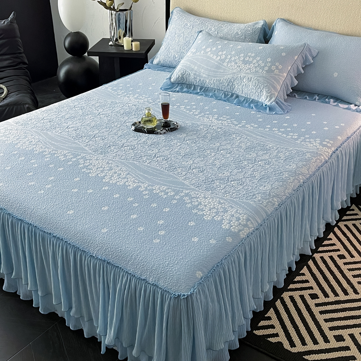 莱米家纺 2026新款蕾丝花系列冰豆豆床裙 花漾-蓝