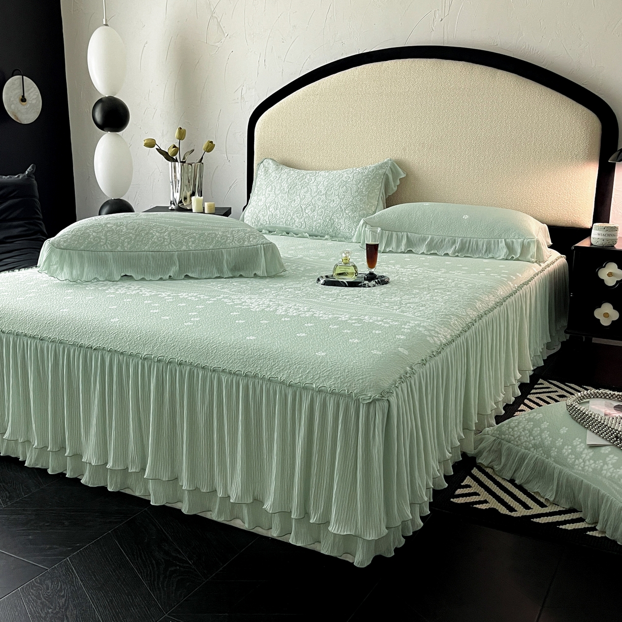 91家纺网 家纺一手货源 找家纺 莱米家纺 2026新款蕾丝花系列冰豆豆床裙 花漾-绿