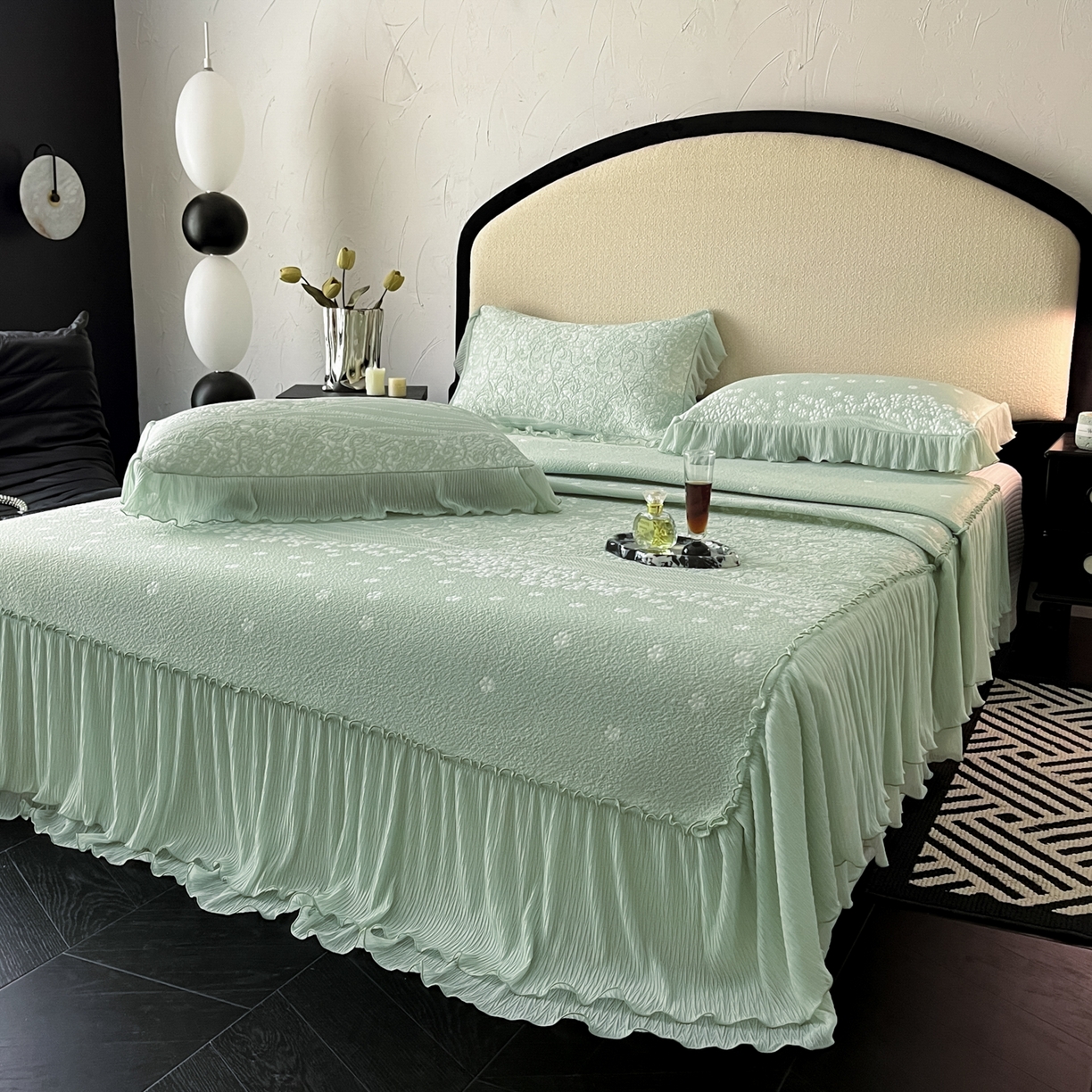 91家纺网 家纺一手货源 找家纺 莱米家纺 2026新款蕾丝花系列冰豆豆床裙 花漾-绿