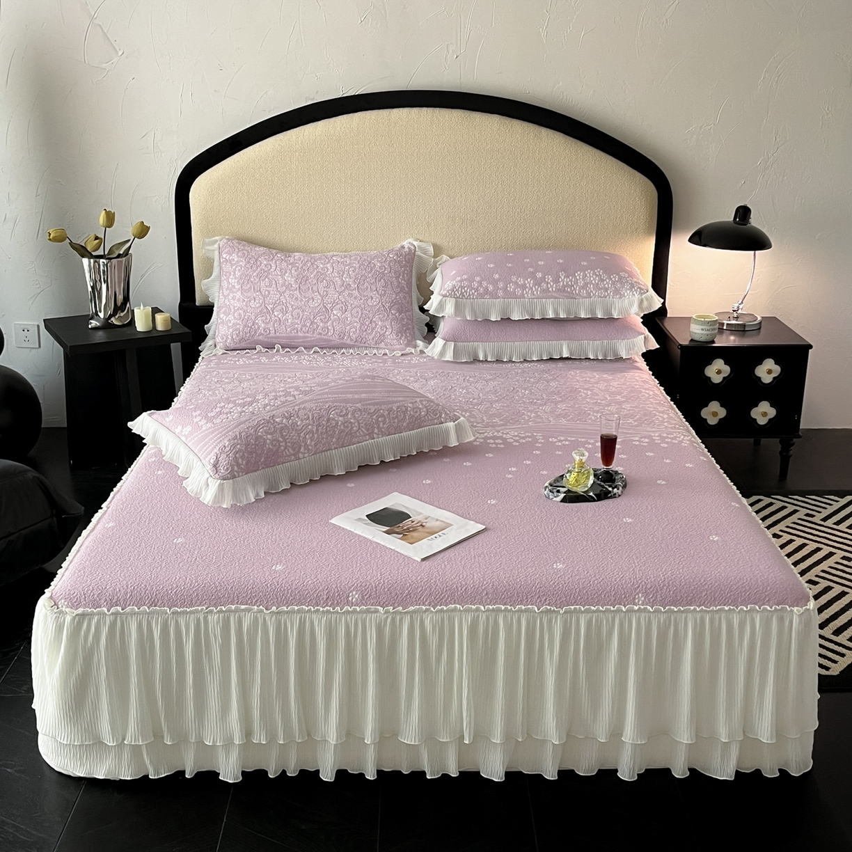 91家纺网 家纺一手货源 找家纺 莱米家纺 2026新款蕾丝花系列冰豆豆床裙 花漾-紫