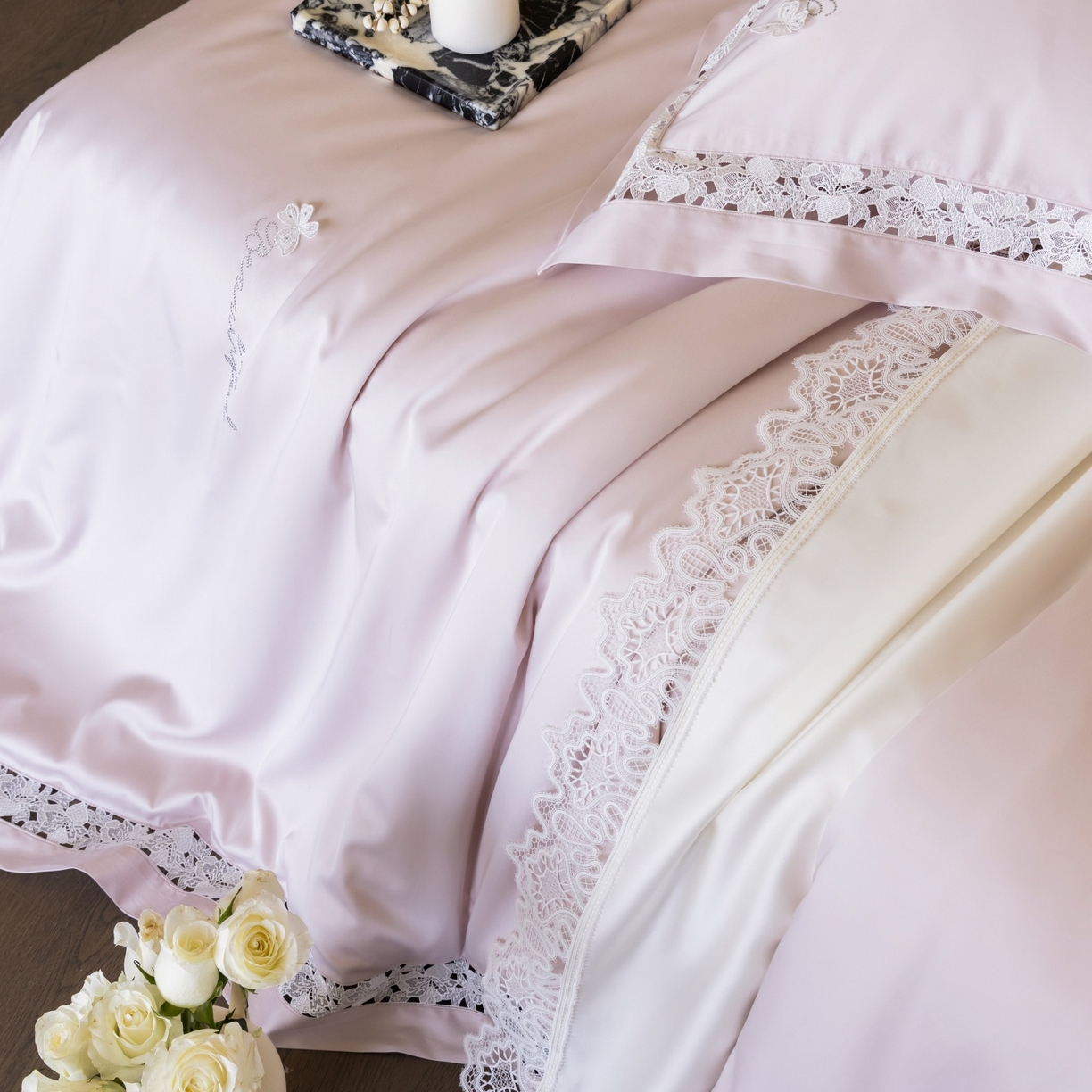 91家纺网 家纺一手货源 找家纺 （总）佳汐蓝家纺 2026新款50S天丝棉镂空水溶蕾丝花边四件套-娜瑞诗系列