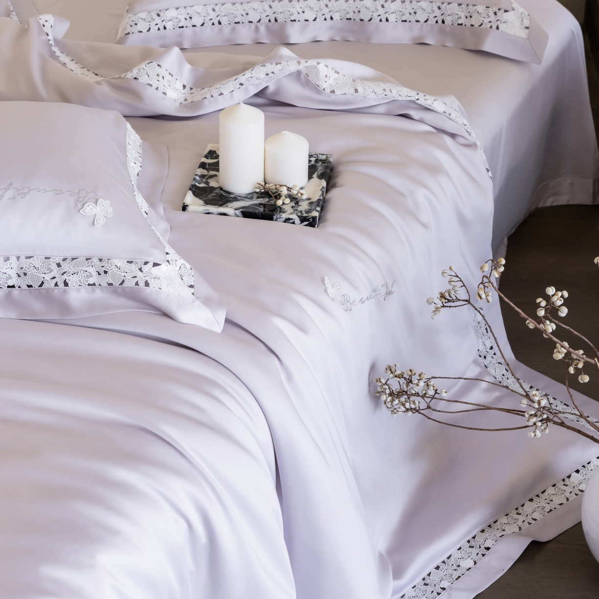 91家纺网 家纺一手货源 找家纺 佳汐蓝家纺 2026新款50S天丝棉镂空水溶蕾丝花边四件套-娜瑞诗系列 娜瑞诗-紫色