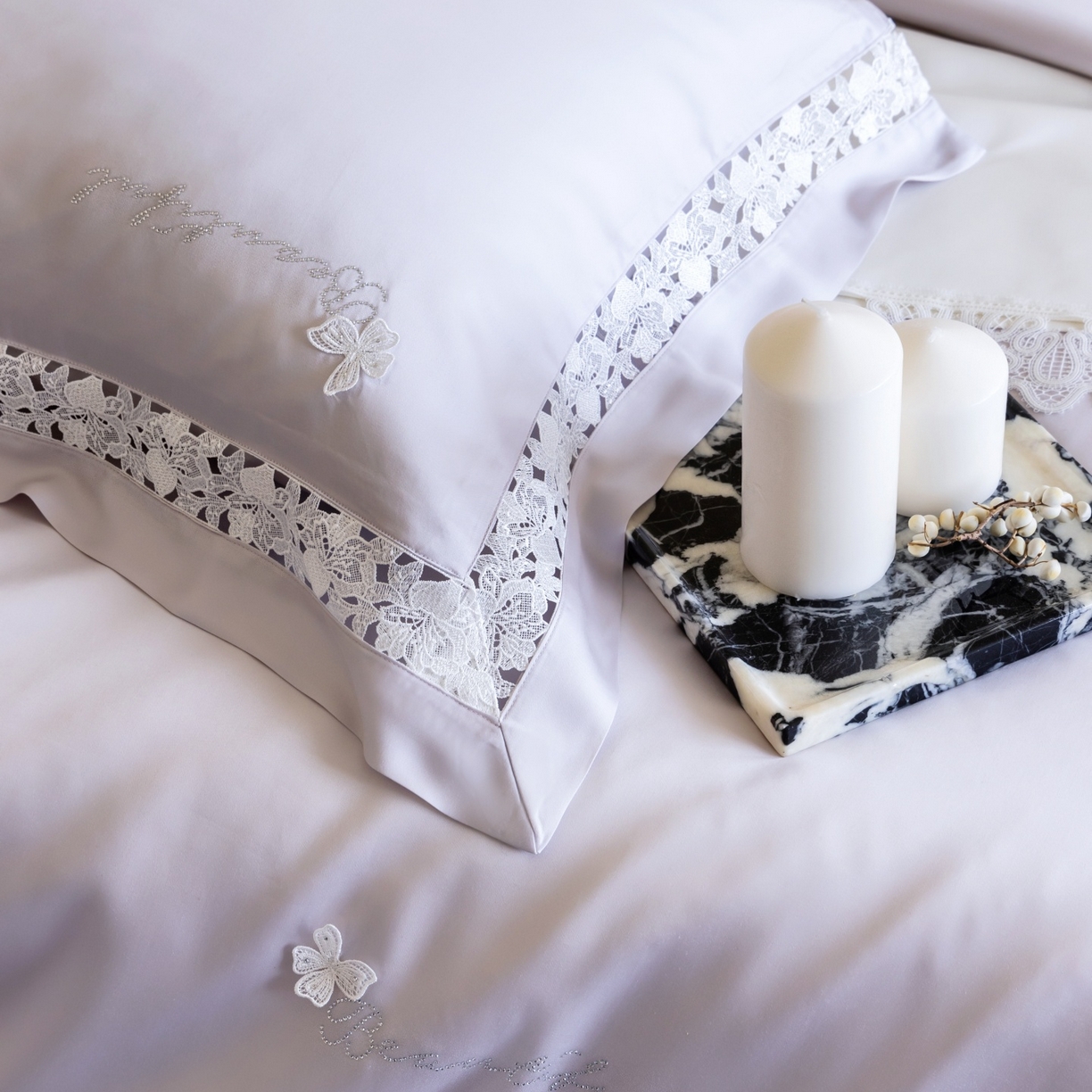 91家纺网 家纺一手货源 找家纺 佳汐蓝家纺 2026新款50S天丝棉镂空水溶蕾丝花边四件套-娜瑞诗系列 娜瑞诗-紫色