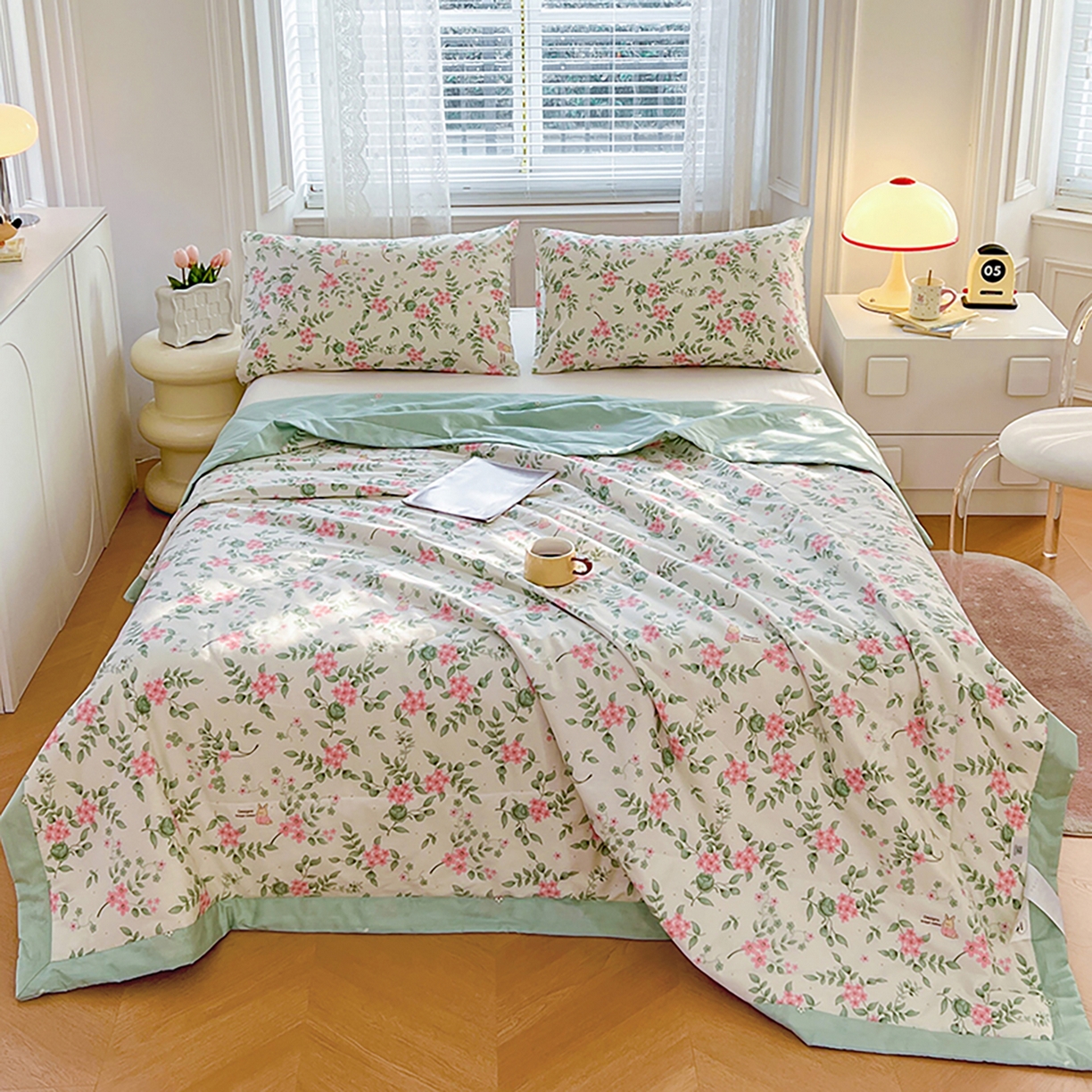 91家纺网 家纺一手货源 找家纺 尊妙被业 2026春夏新款全棉印花夏被空调被夏凉被 叶柔苏夏-米