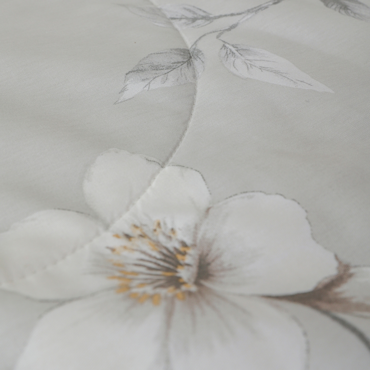 91家纺网 家纺一手货源 找家纺 尊妙被业 2026春夏新款全棉印花夏被空调被夏凉被 茉清浅 灰